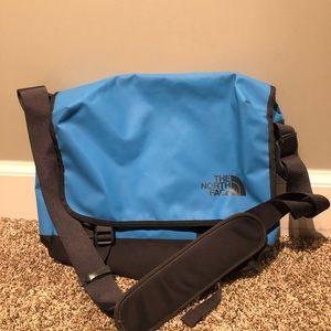 NorthFace water resistant satchel bag